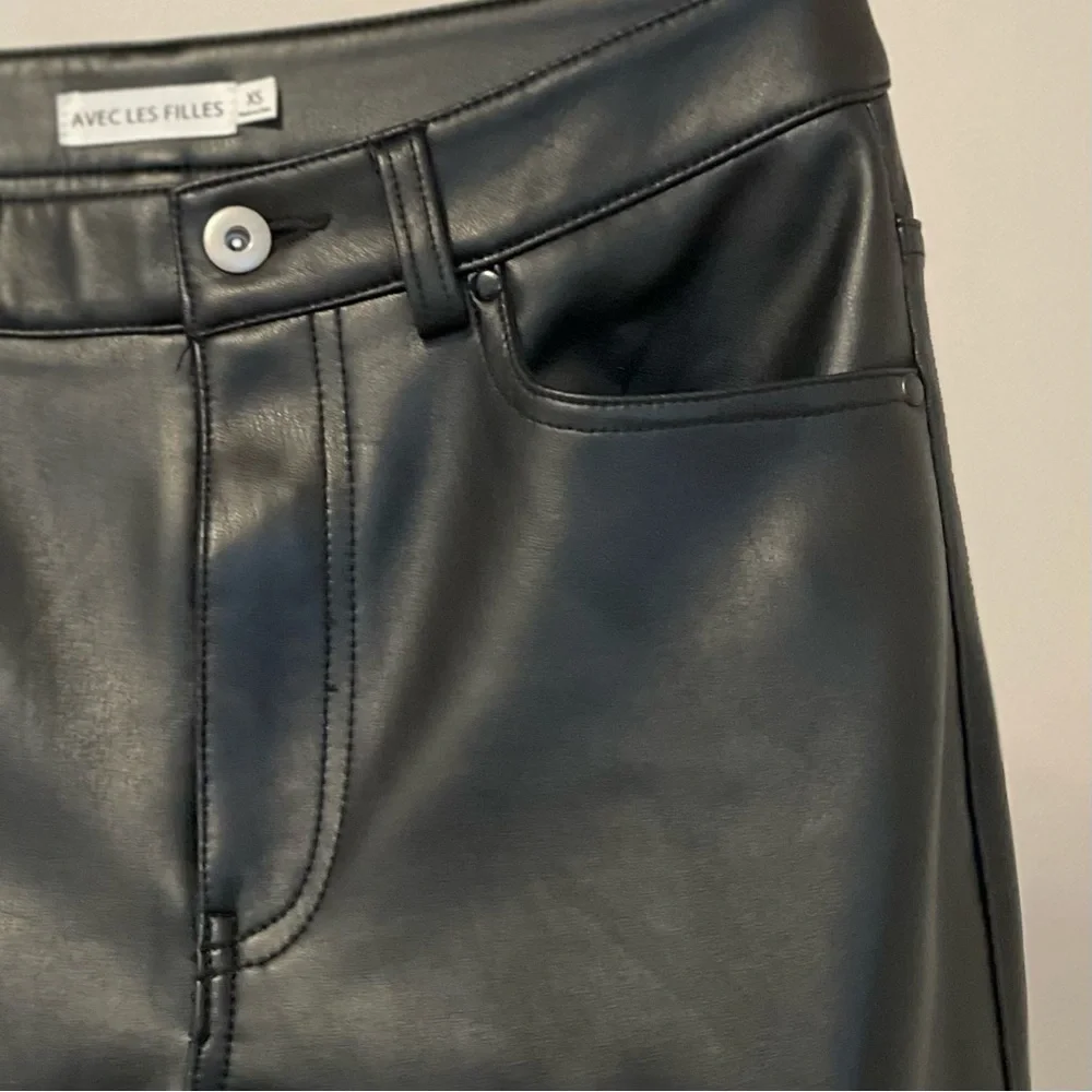 Avec Les Filles Faux Leather Pants in Black - Picture 9 of 11
